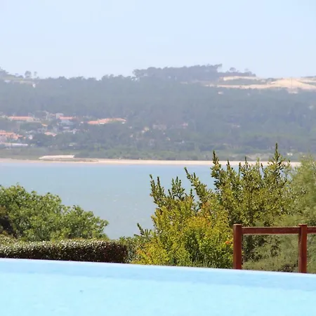 Holiday home Nadadouro Ocean Breeze House