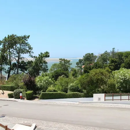 Nadadouro Ocean Breeze House Holiday home